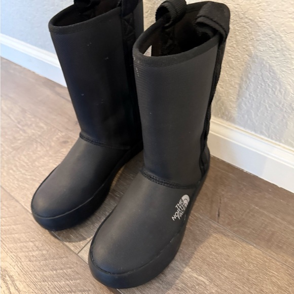 The North Face Waterproof Winter Boots - Picture 3 of 5